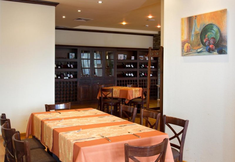 Хотел Свети Иван Рилски - Снимка 4