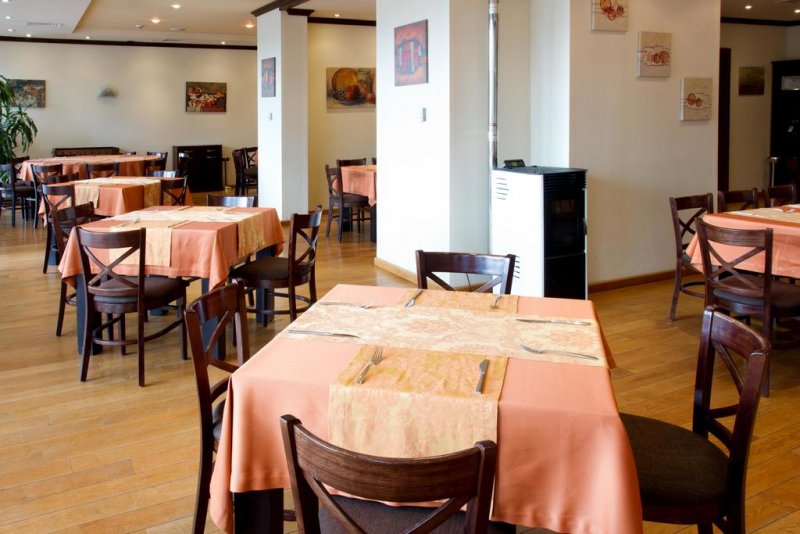 Хотел Свети Иван Рилски - Снимка 1