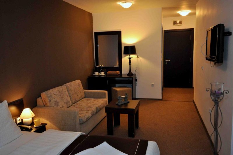 Мария-Антоанета Резидънс - Снимка 1