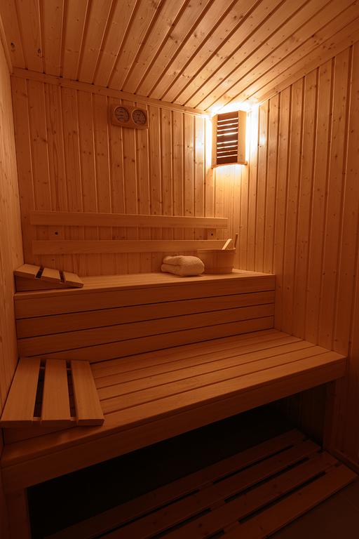 Почивка в Сапарева баня! Нощувка на човек със закуска + джакузи, сауна и парна баня в къща Релакса - Снимка 9