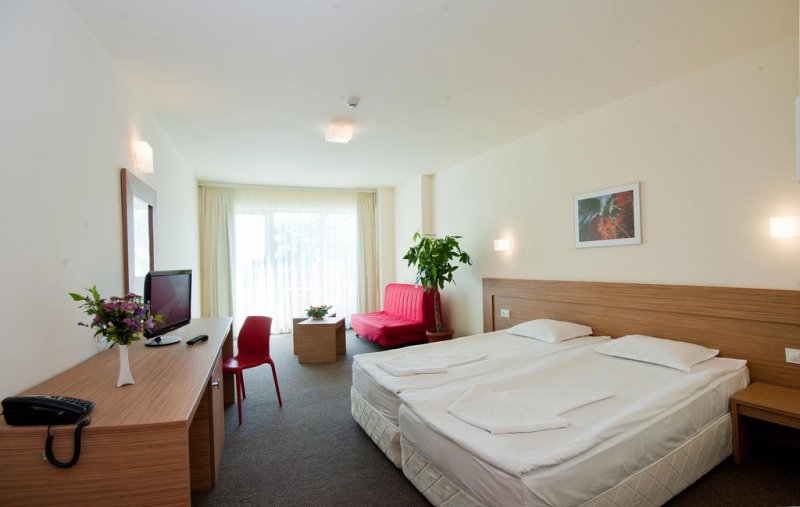 Жерави Клуб Хотел - Снимка 3