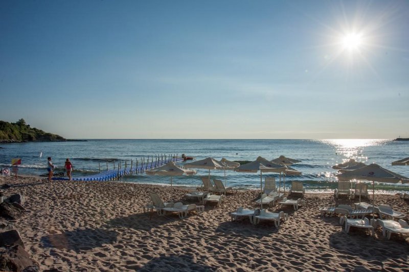 Хотел Hermes Alexandria Club - Снимка 1