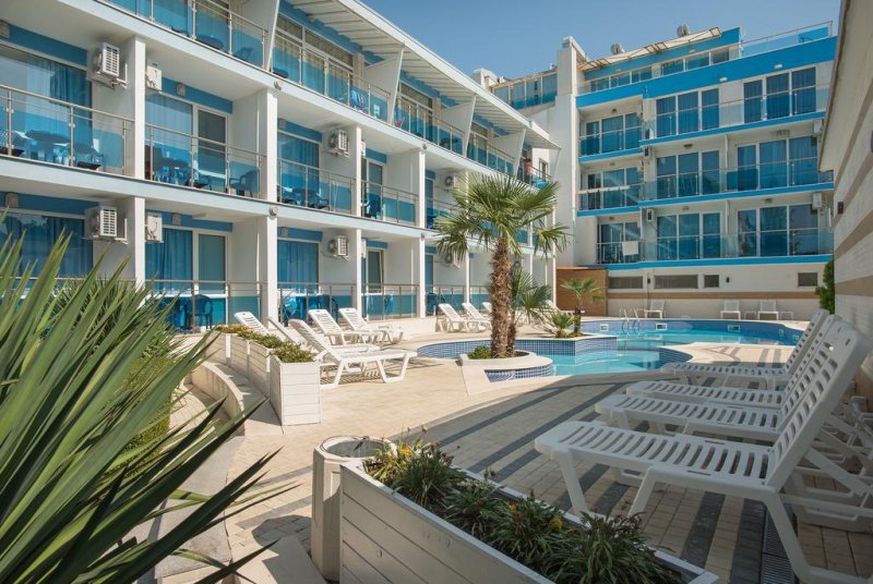 Хотел Ескада Бийч - Снимка 1