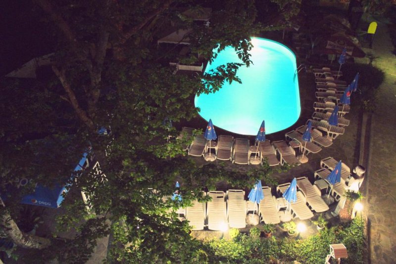 Ариана Хотел - Снимка 1