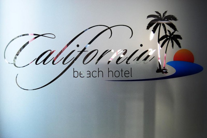 California Beach Hotel - Снимка 5
