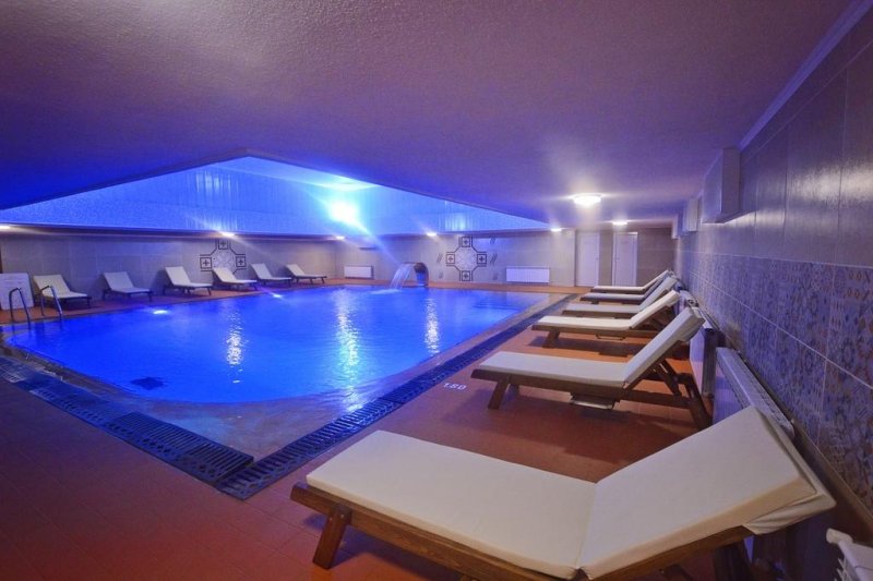 Гранд Хотел Казанлък - Снимка 8