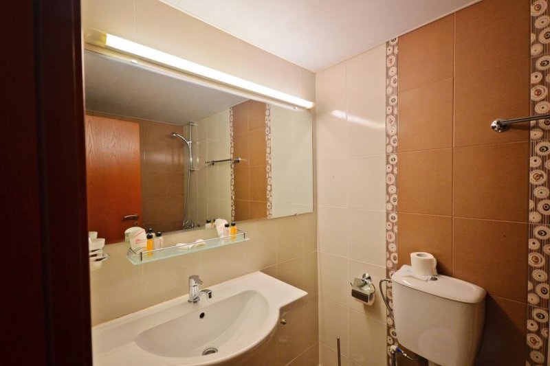 Гранд Хотел Казанлък - Снимка 9