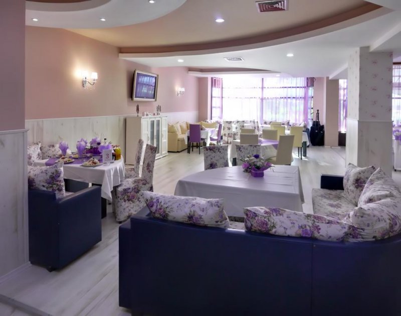 Гранд Хотел Казанлък - Снимка 2