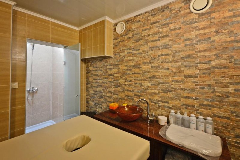 Гранд Хотел Казанлък - Снимка 3