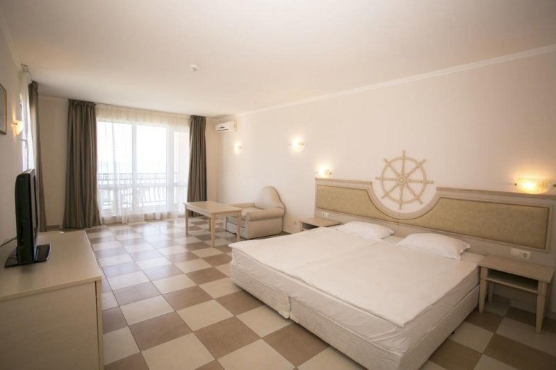 Хотел Роял Бей - Снимка 5