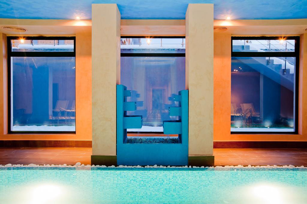 1, 3 ил 5 нощувки на човек със закуски и вечери  + вътрешен басейн с топла минерална вода от Корнелия Голф Ски & Спа, край Банско - Снимка 18