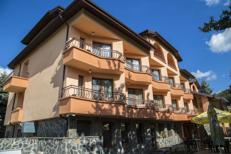 Хотел Емали Грийн - Снимка 0