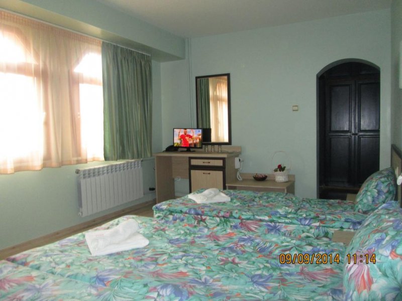 Хотел Емали Грийн - Снимка 9