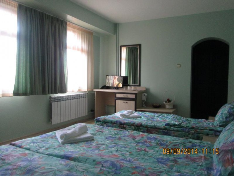 Хотел Емали Грийн - Снимка 9