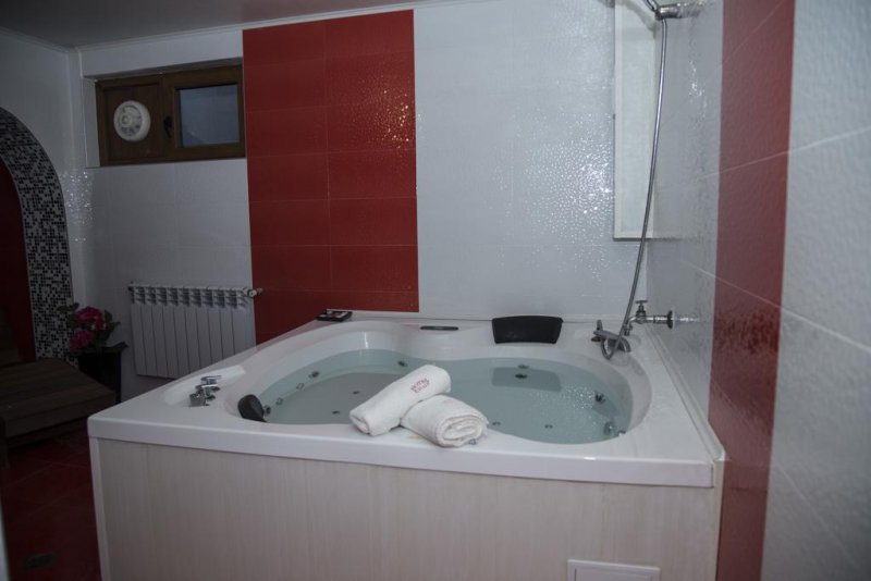 Хотел Емали Грийн - Снимка 11