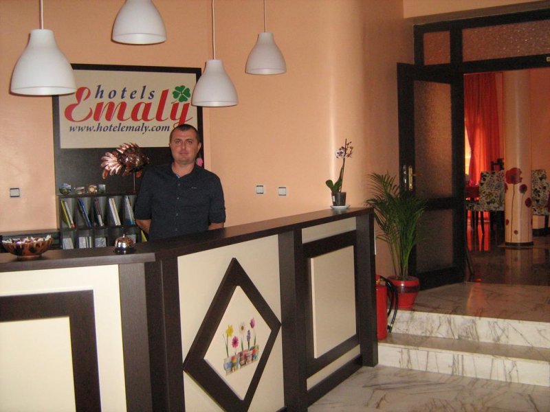 Хотел Емали Грийн - Снимка 11