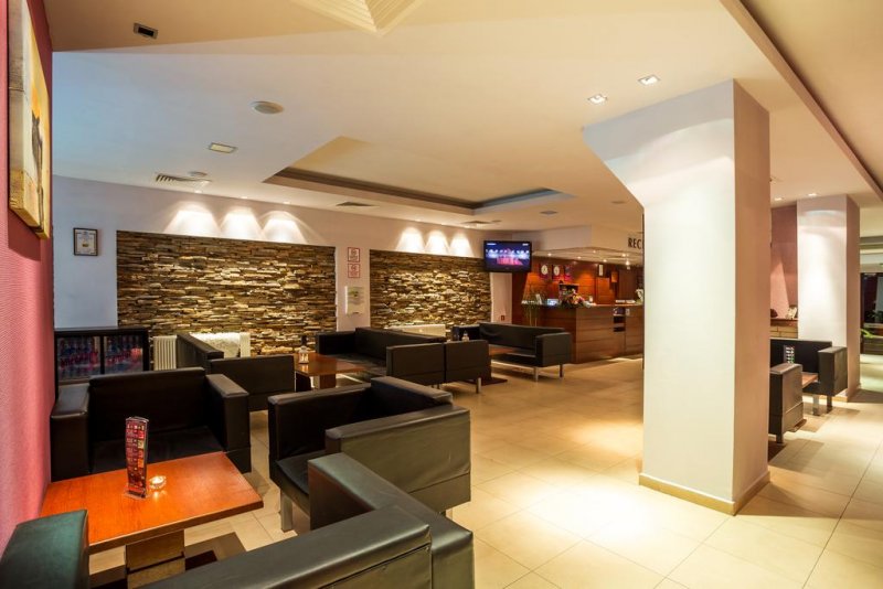 Хотел Стрийм Ризорт - Снимка 4