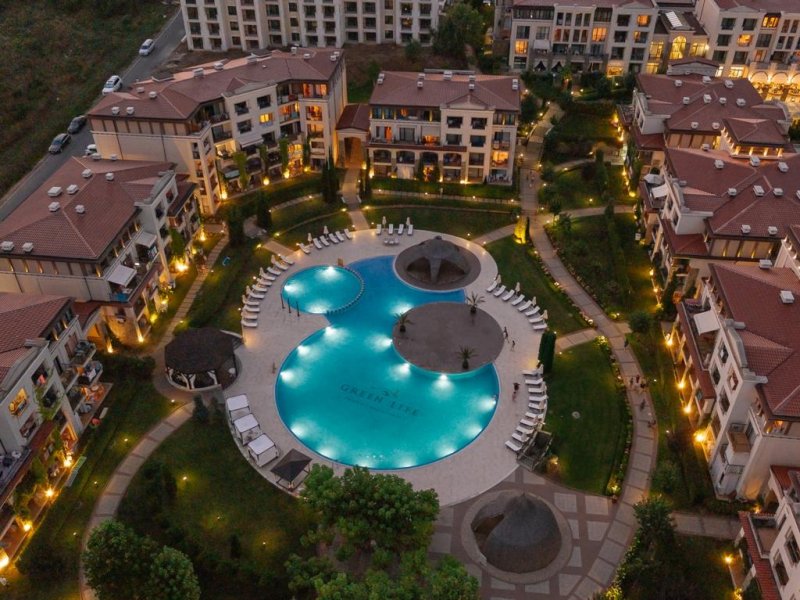 Комплекс Грийн Лайф Бийч Ризорт - Снимка 0