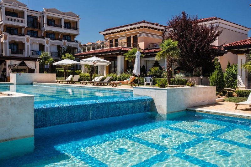 Комплекс Грийн Лайф Бийч Ризорт - Снимка 8