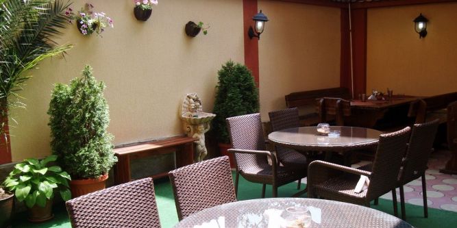 50% намаление на еднодневен пакет със закуска и вечеря + ползване на басейн в Хотел Жери, Велинград - Снимка 2