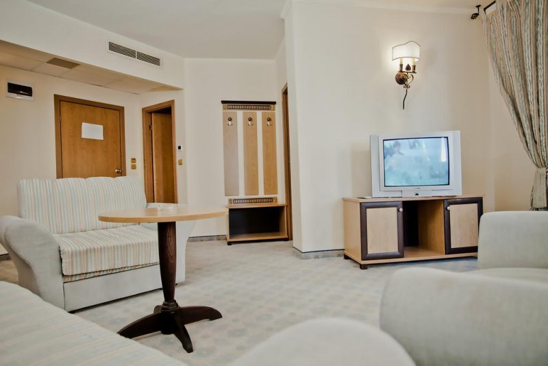 Хотел Атриум Бийч - Снимка 10