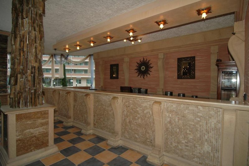 Хотел Атриум Бийч - Снимка 1