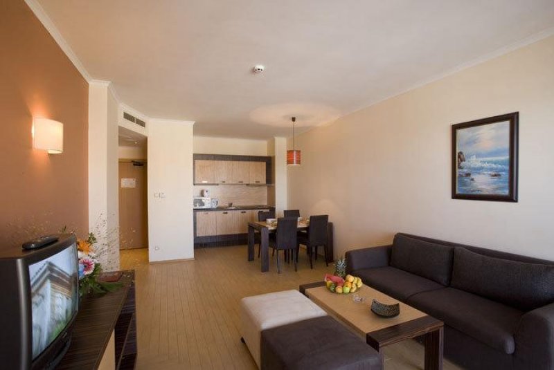 ДИТ Маджестик Бийч Резорт - Снимка 8