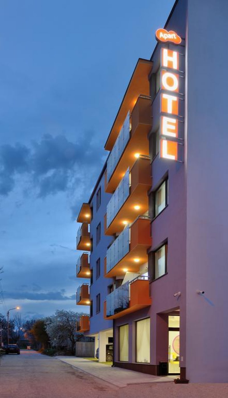 Апартхотел Хелоу Хисар - Снимка 0