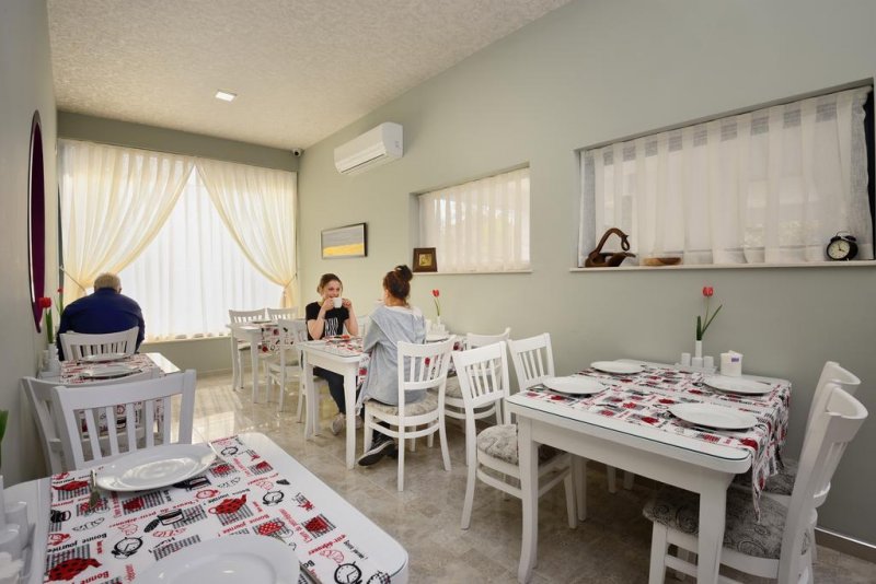 Апартхотел Хелоу Хисар - Снимка 2