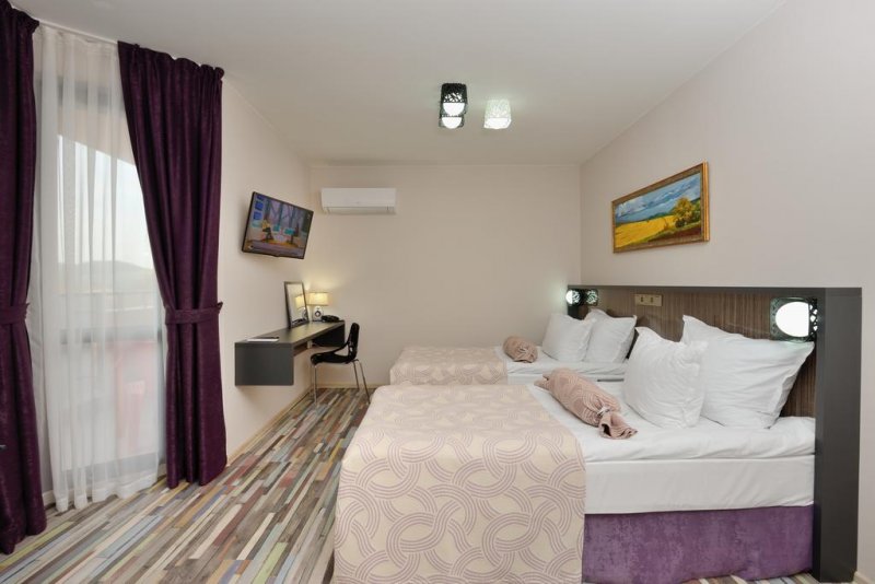 Апартхотел Хелоу Хисар - Снимка 7