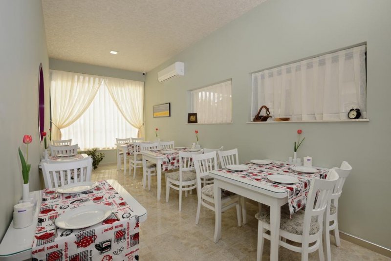 Апартхотел Хелоу Хисар - Снимка 11