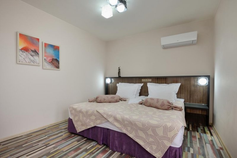 Апартхотел Хелоу Хисар - Снимка 5