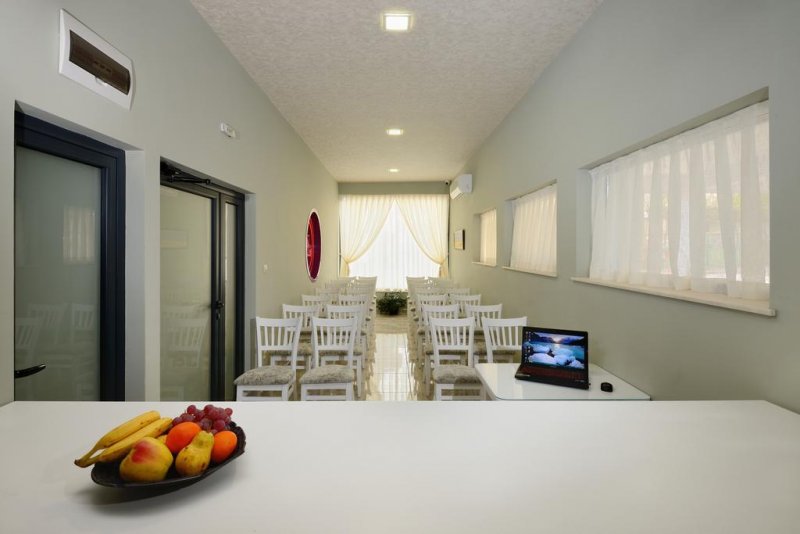 Апартхотел Хелоу Хисар - Снимка 7