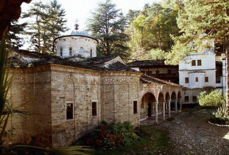 Хотел Троян Плаза - Снимка 1