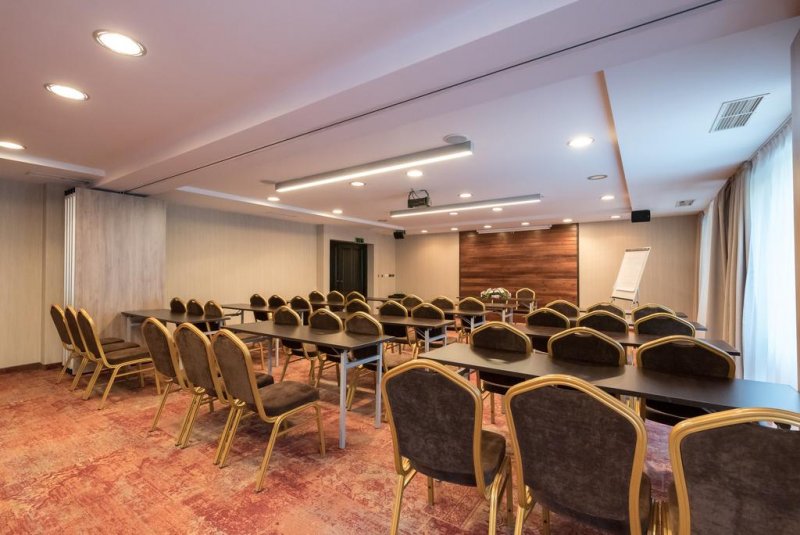 Хотел Лион - Снимка 5