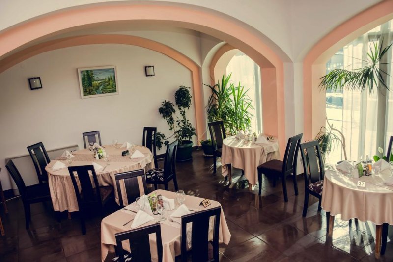 Хотел Здравец Уелнес и СПА - Снимка 1