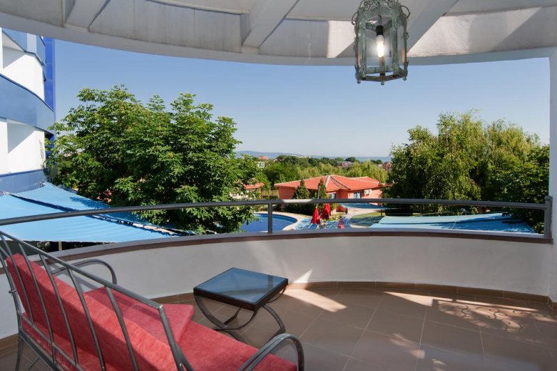 Мерлин Александрия Клуб - Снимка 3