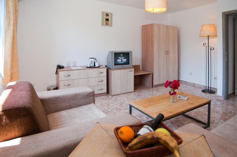 Мерлин Александрия Клуб - Снимка 1