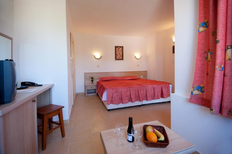 Мерлин Александрия Клуб - Снимка 3