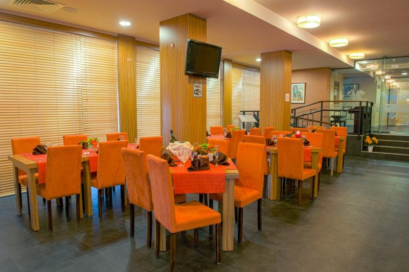 Хотел Свети Георги Ски & СПА - Снимка 1