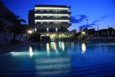 Hotel Santa Lucia Le Sabbie d'Oro - Снимка 1
