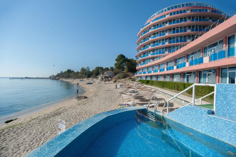 Сириус Бийч Хотел & СПА - Снимка 0