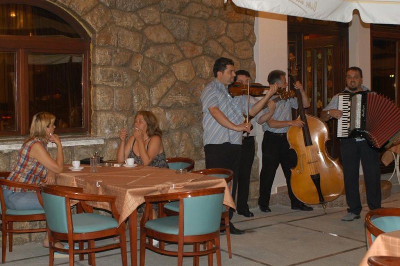 Hotel Tino - Снимка 9