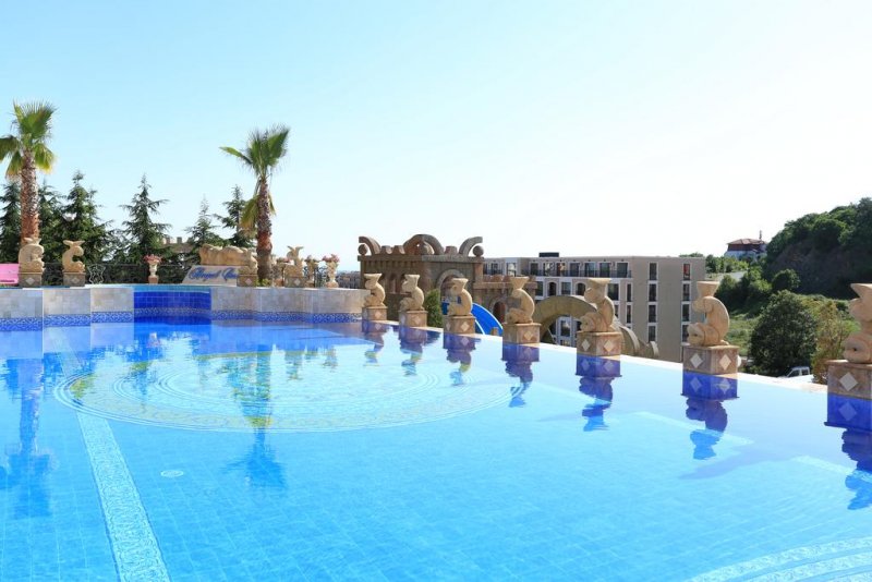 Хотел Роял Касъл Дизайн & СПА  - Снимка 3