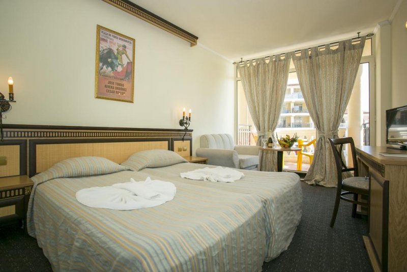 Андалусия Бийч и Аква Парк Хотел - Снимка 8