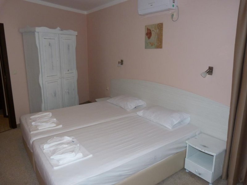 Томас Резиденс - Снимка 1