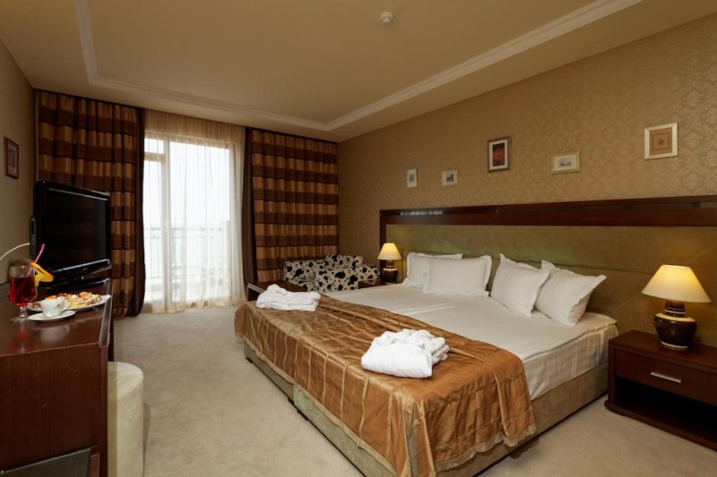 Хотел Адмирал - Снимка 4