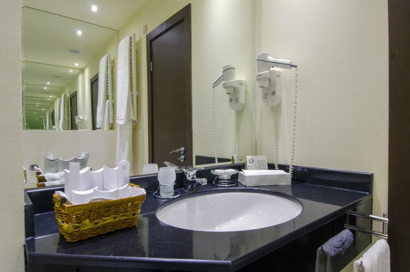 Хотел Адмирал - Снимка 8