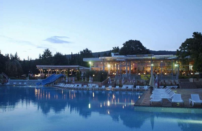 Хотел Ком - Снимка 0