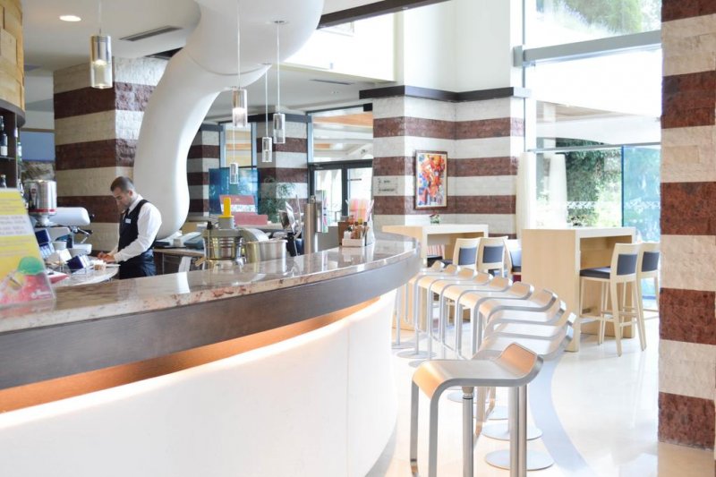 Хотел Фламинго Гранд - Снимка 1